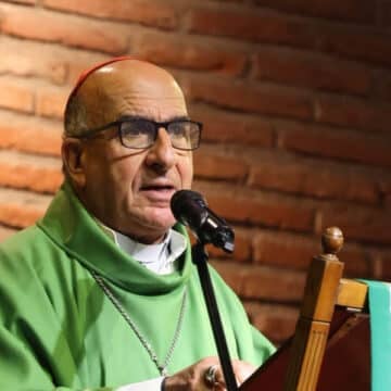 El cardenal chileno llamó al discernimiento ante la Inteligencia Artificial