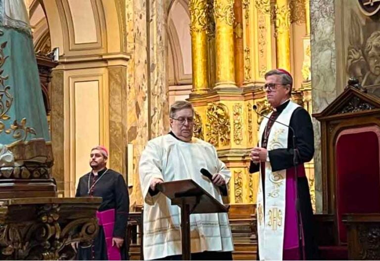 El arzobispo de Buenos Aires llamó a reconstruir la Patria desde la cercanía con los más