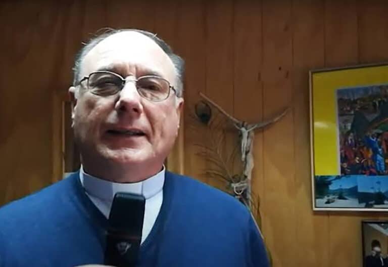 Obispo chileno defiende el agua en la Bienal de Lisboa
