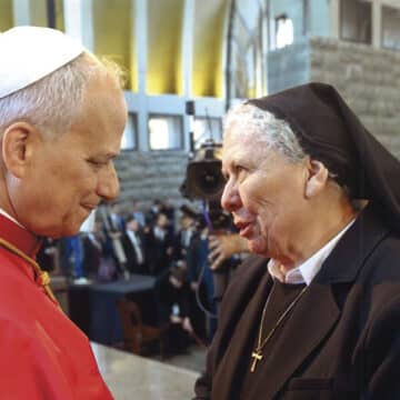 Nazha El Khoury con el papa León XIV