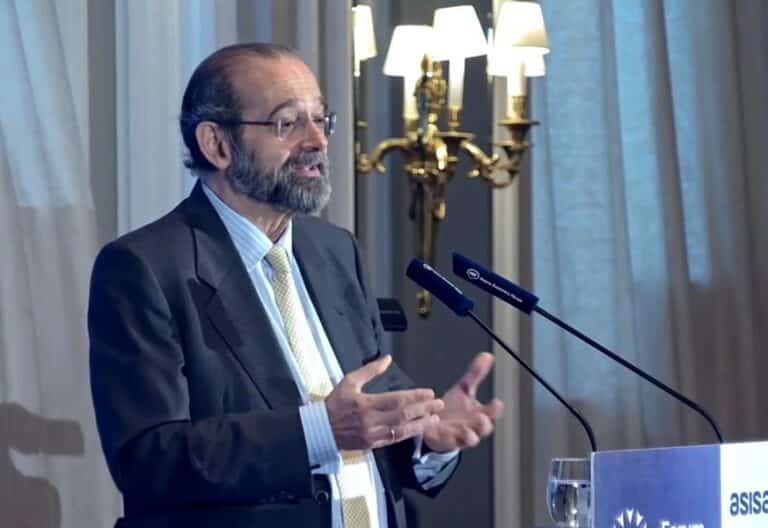 Alfonso Bullón de Mendoza, en Nueva Economía Fórum