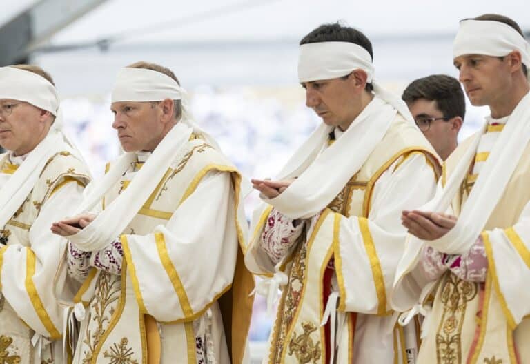Consagración episcopal de los lefebvrianos. Foto: Efe.