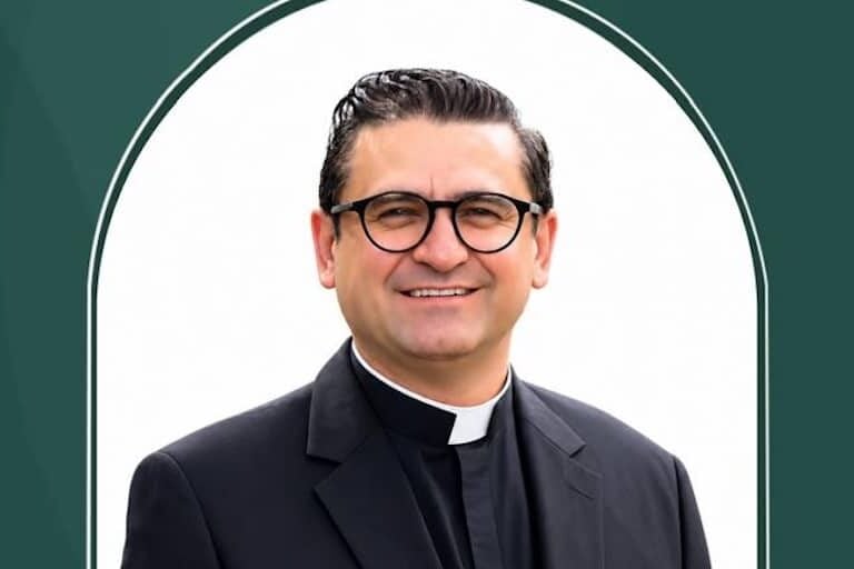 Padre Luis Adrián