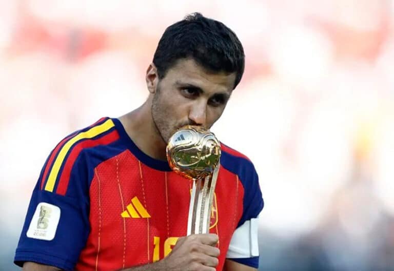 Rodri Hernández, MVP del Mundial