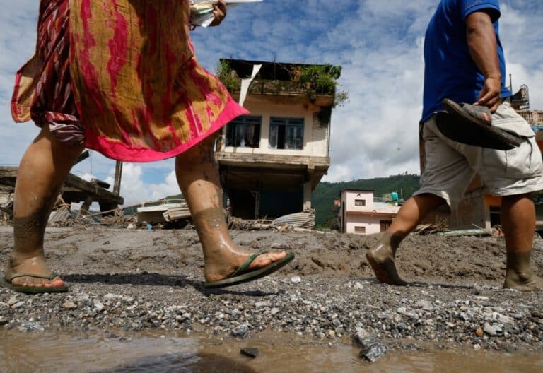 León XIV expresa su profundo dolor por las víctimas de las inundaciones en Nepal