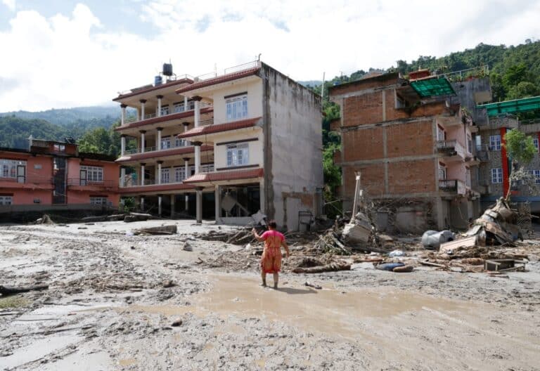El Papa envía ayuda de urgencia a Nepal tras las devastadoras inundaciones