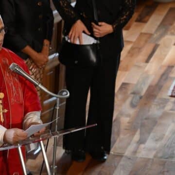 El Papa inicia su visita a San Marino reivindicando la libertad de conciencia, la diplomacia y el
