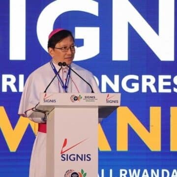 El nuncio apostólico en Ruanda, Arnaldo Sanchez Catalan