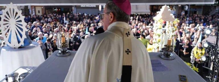 El arzobispo porteño pidió que se multipliquen los gestos de solidaridad