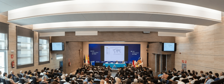 Simona Brambilla urge a los institutos seculares a ser “profecía de esperanza” y sanar el