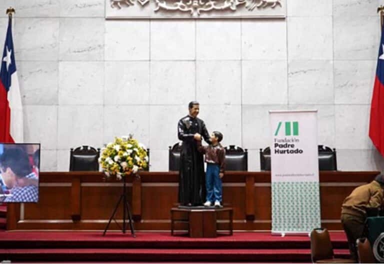Parlamentarios chilenos hacen homenaje a san Alberto Hurtado