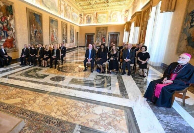 El Papa recuerda a los paúles que “la oración y la justicia social son inseparables”