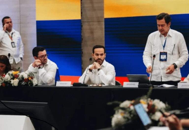 Abelardo de la Espriella y su gabinete