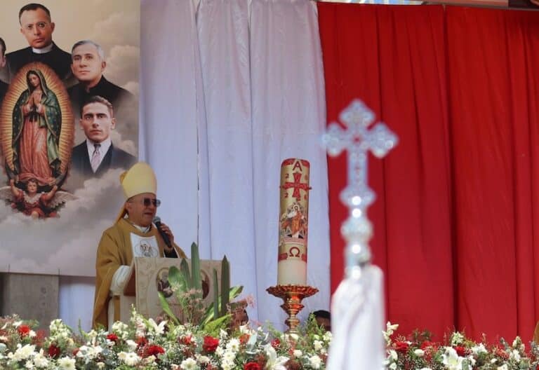 Nuncio y mártires