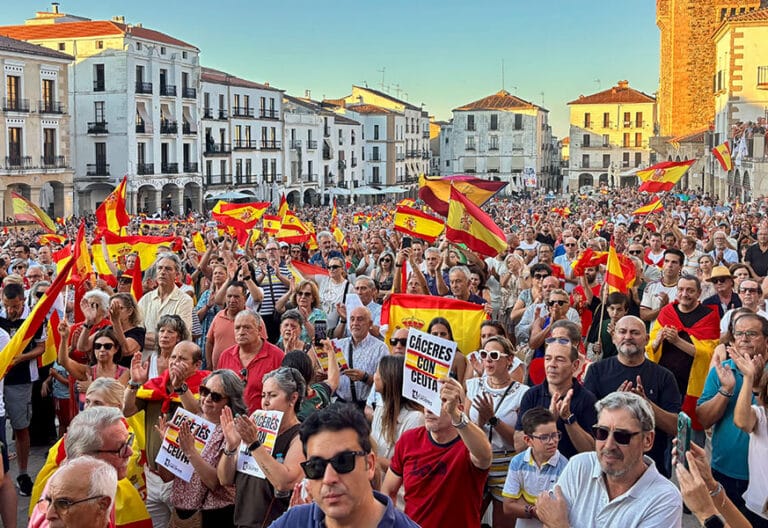 Manifestación apoyo Ceuta en Cáceres