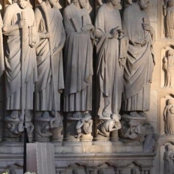 León XIV, en la catedral de Notre-Dame. Foto: Efe