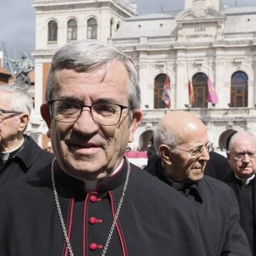 Luis Argüello, durante la Semana Santa de Valladolid. Foto: Archidiócesis de Valladolid