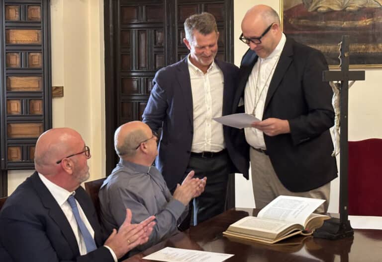 El obispo Satué con los nuevos delegados de la Diócesis de Málaga