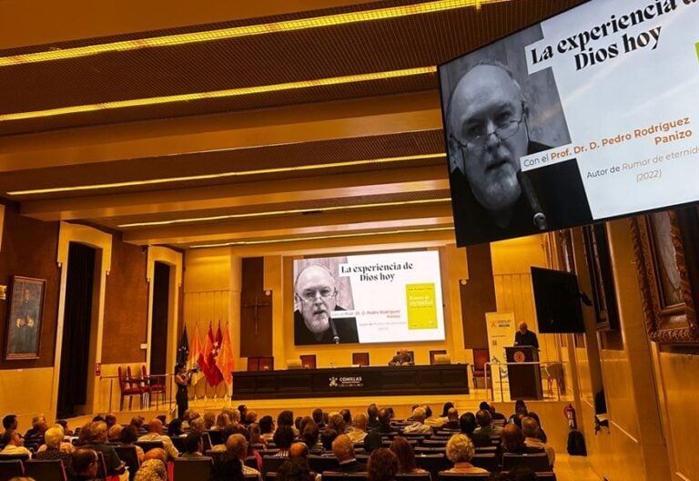 Rodríguez Panizo, en las jornadas de teología de Comillas. Foto: VN