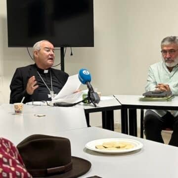 Francisco Cerro en el Café de Trabajo