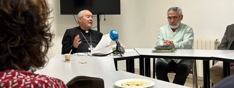 Francisco Cerro en el Café de Trabajo