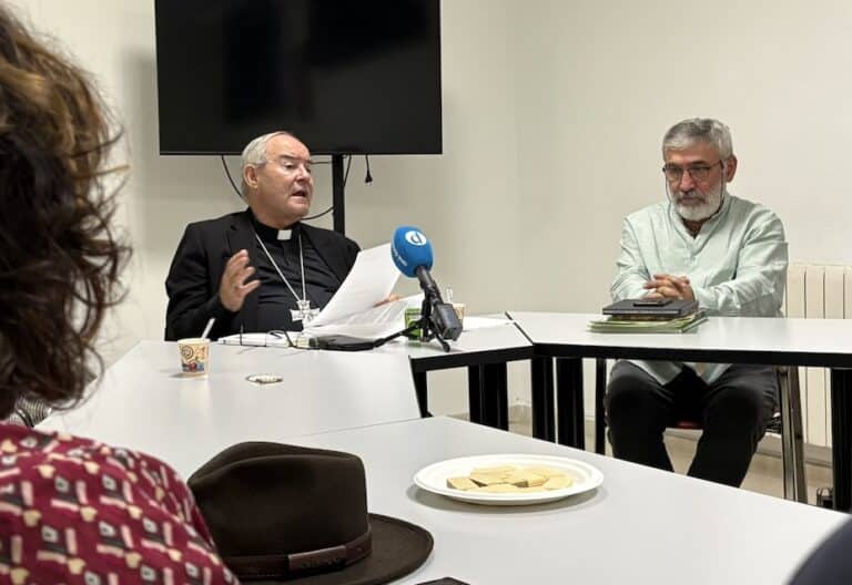 Francisco Cerro en el Café de Trabajo