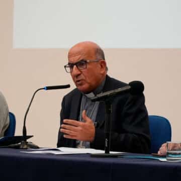 El cardenal chileno llama a dignificar la política y fortalecer la democracia