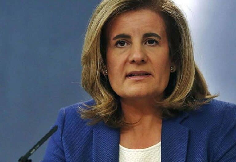 La Hermandad del Rocío despide a Fátima Báñez, fallecida en el accidente de tren