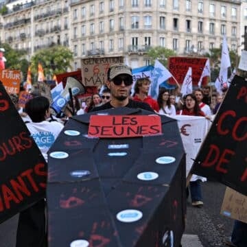 La Iglesia, ante la nueva ‘revolución francesa’: no “añadir mal al mal”