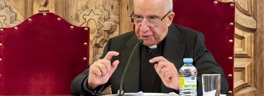 Rino Fisichella alerta en la UPSA: “La catequesis no puede reducirse a una instrucción escolar”