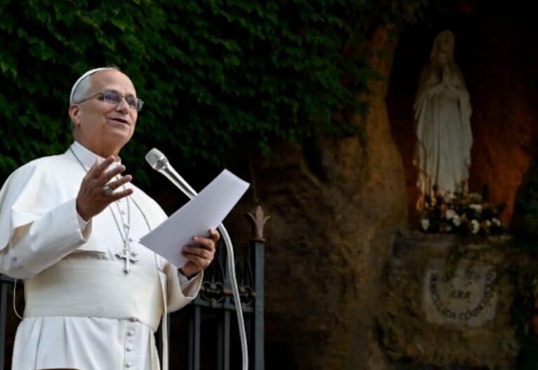 León rosario niños