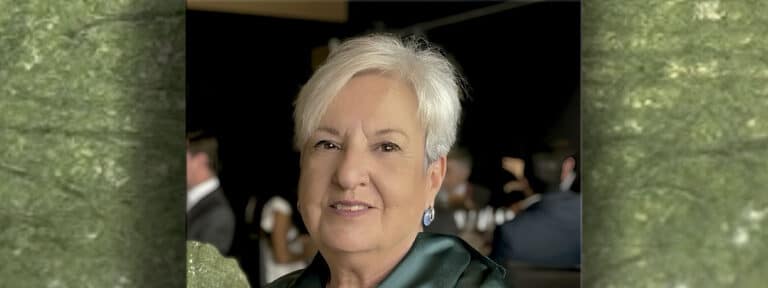 Mujer enferma de cáncer
