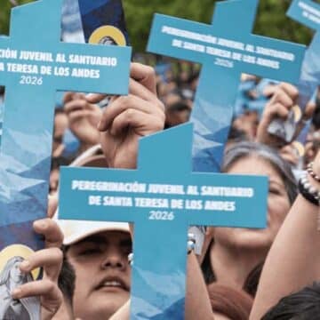 El cardenal chileno llama a construir una sociedad con valores sólidos y esperanza