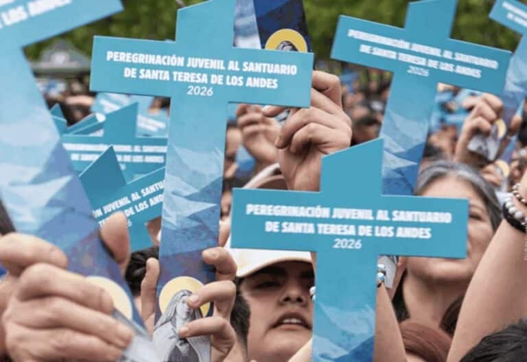 El cardenal chileno llama a construir una sociedad con valores sólidos y esperanza
