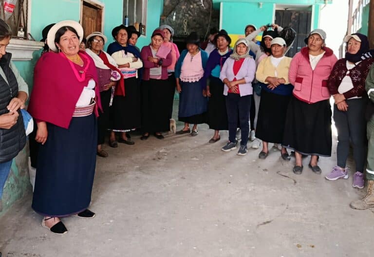 Programa Warmi Rikchari en Ecuador