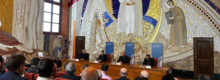 Cardenal Cobo: “El Papa ya está trabajando desde el hospital”