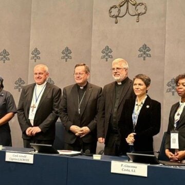 Rueda de prensa del Encuentro Amoris laetitia en el Vaticano. Foto: Vatican Media
