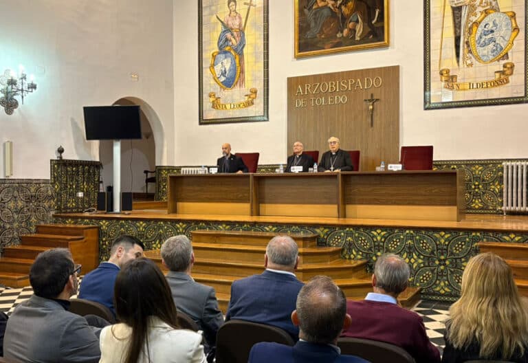 Encuentro en el arzobispado de Toledo con políticos