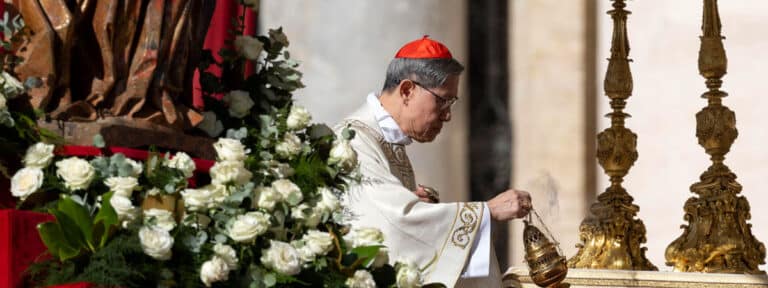 El cardenal Tagle, en la misa de clausura del Encuentro 'Amoris laetitia'