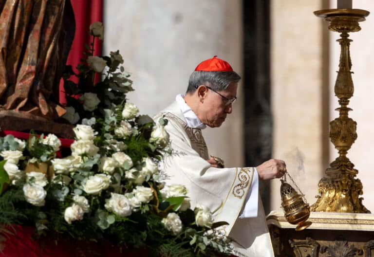 El cardenal Tagle, en la misa de clausura del Encuentro 'Amoris laetitia'