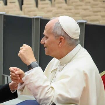 José Cobo, con León XIV. Foto: Vatican Media