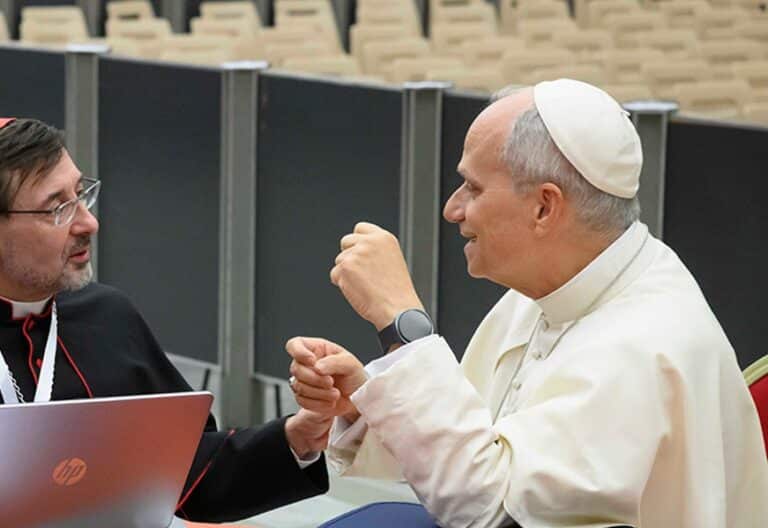 José Cobo, con León XIV. Foto: Vatican Media