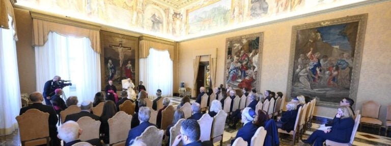 León XIV, con el Comité Judío Estadounidense. Foto: Vatican News