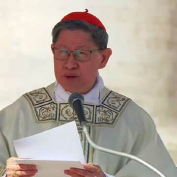 El cardenal Tagle, en la misa de clausura del Encuentro 'Amoris laetitia'